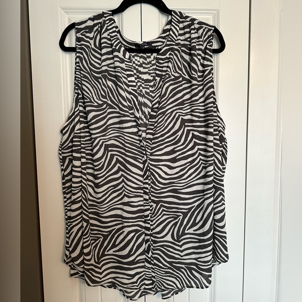 Grey Zebra Print NYDJ sleeveless blouse. Button front. “Metro zebra” print.